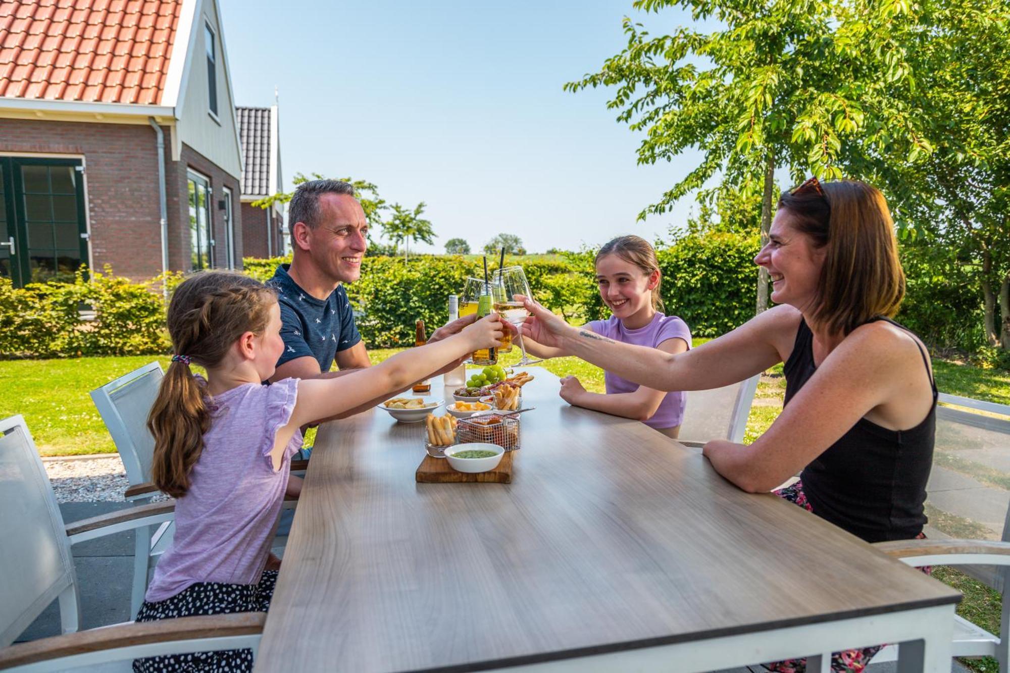 Europarcs Poort Van Amsterdam Uitdam Εξωτερικό φωτογραφία